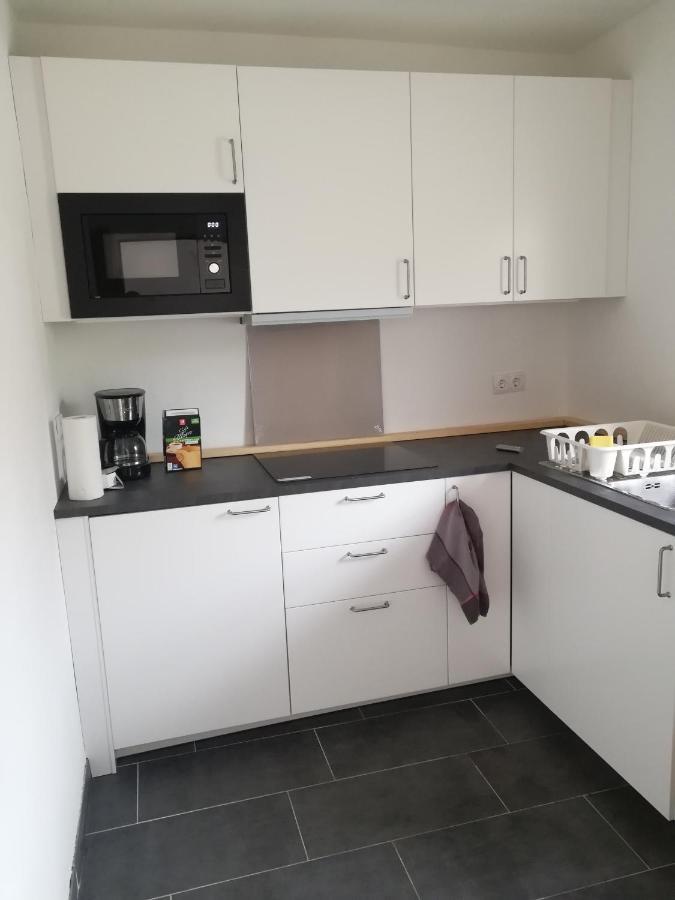 Ehemalige Bibliothek Apartment Fuer 2 Mit Kueche Kamin Netflix Parken Und Hofladen Steinhofel Exterior foto