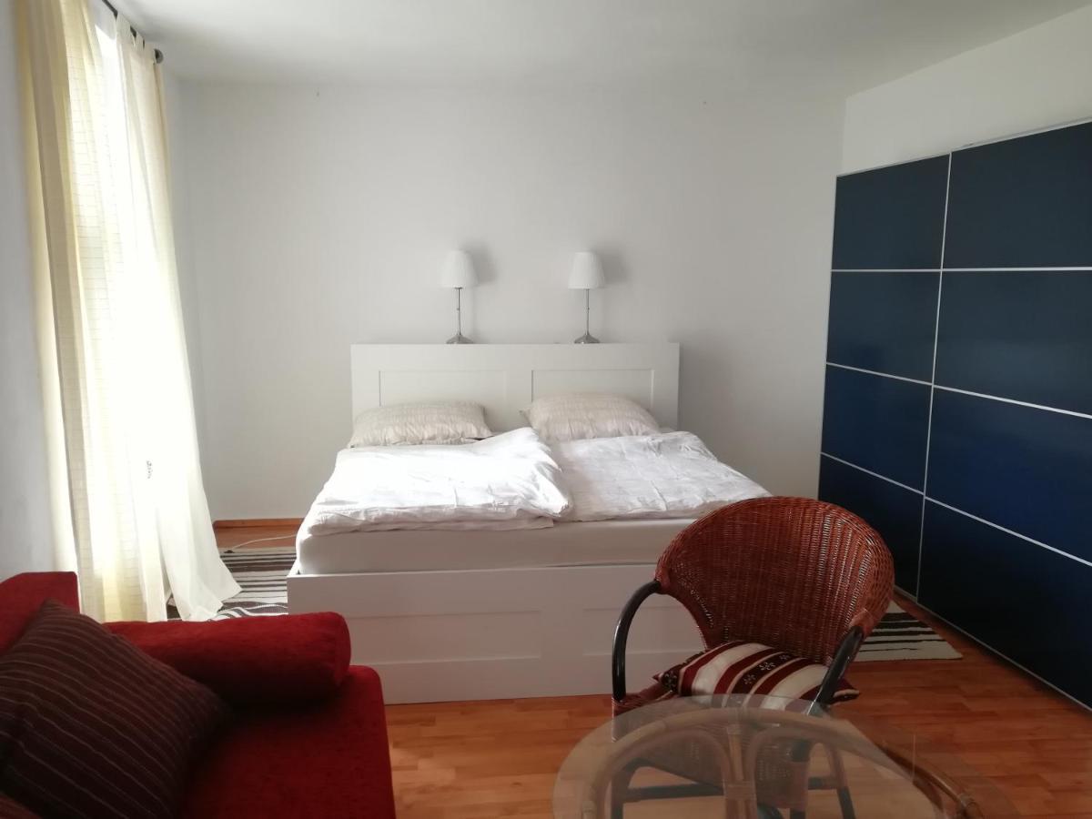 Ehemalige Bibliothek Apartment Fuer 2 Mit Kueche Kamin Netflix Parken Und Hofladen Steinhofel Exterior foto