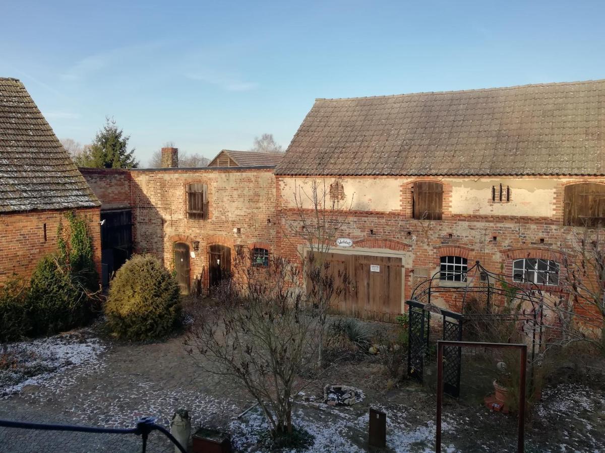Ehemalige Bibliothek Apartment Fuer 2 Mit Kueche Kamin Netflix Parken Und Hofladen Steinhofel Exterior foto